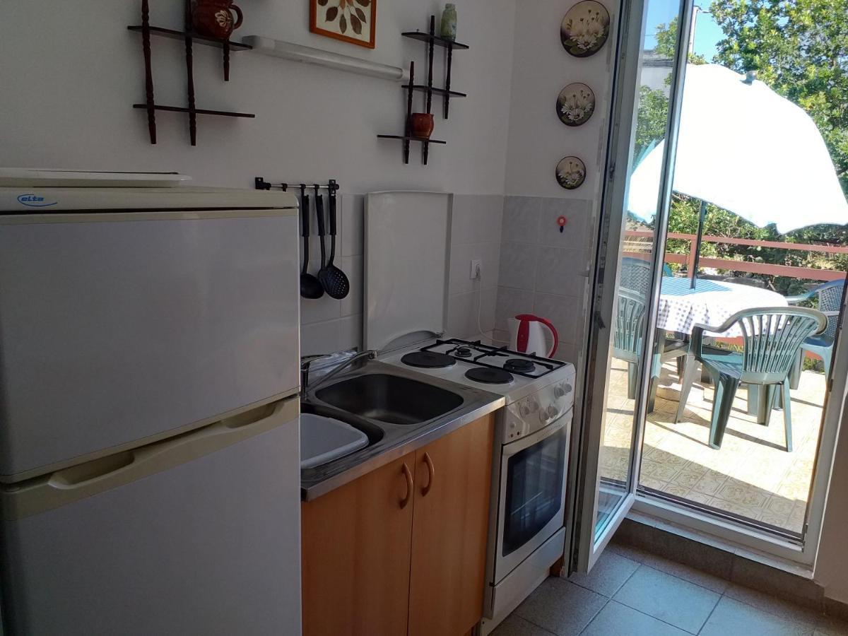 Beachfront House Nada - Happy Rentals Karlobag Εξωτερικό φωτογραφία