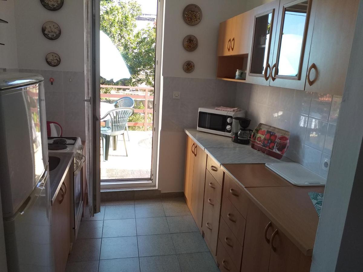 Beachfront House Nada - Happy Rentals Karlobag Εξωτερικό φωτογραφία
