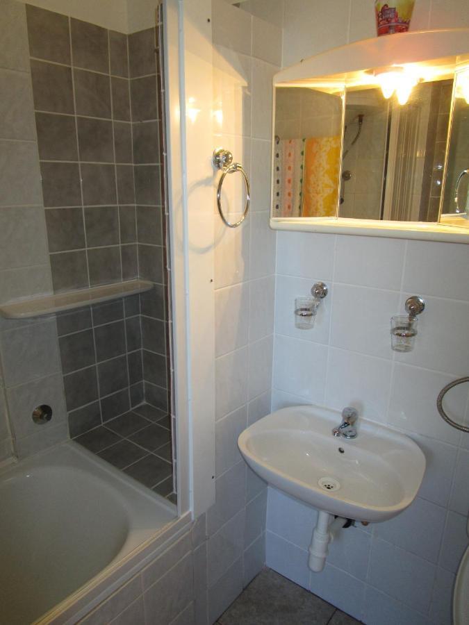 Beachfront House Nada - Happy Rentals Karlobag Εξωτερικό φωτογραφία