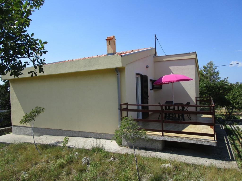 Beachfront House Nada - Happy Rentals Karlobag Δωμάτιο φωτογραφία