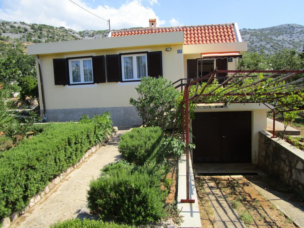Beachfront House Nada - Happy Rentals Karlobag Δωμάτιο φωτογραφία